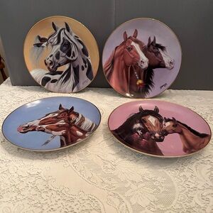Set of Seven “The Heritage of Horses” by Derek Hansen plates from Danbury Mint.